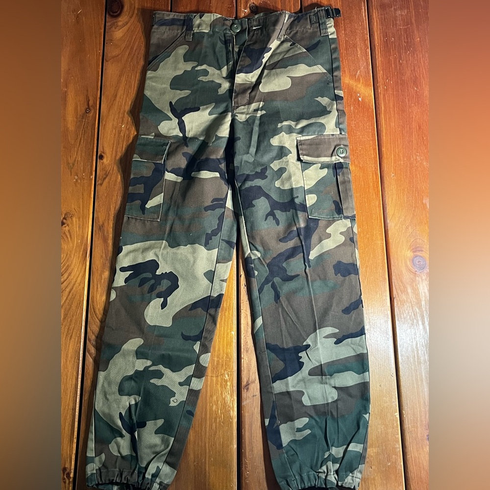 Women’s Camouflage Cargo Pants